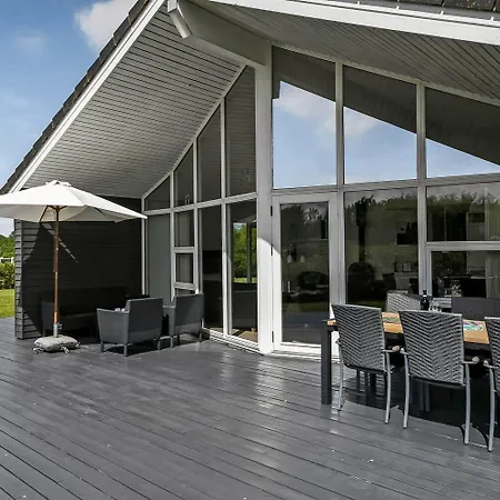 C11720-hemmet-kornblomstvaenget-2 *