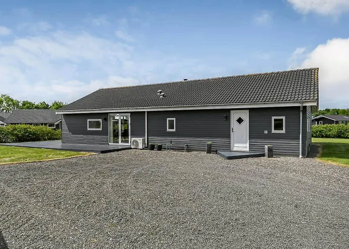 C11720-hemmet-kornblomstvaenget-2 * Hemmet